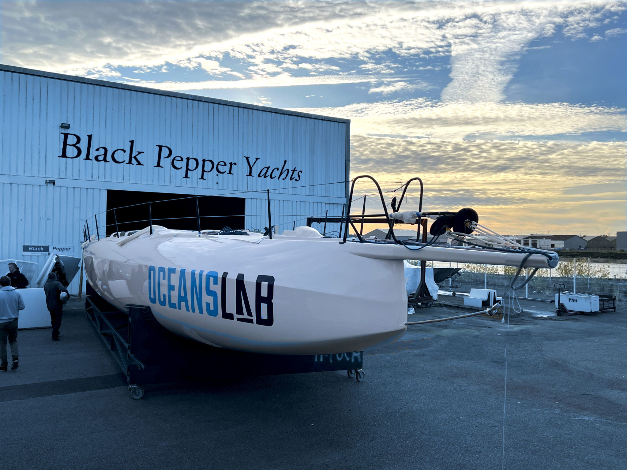 Imoca OceansLab sortie du chantier Black Pepper Yachts, News